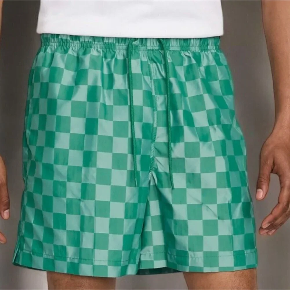 Nike Men Lightweight Checkered Woven Green Club Flow Shorts Standard Fit NEW XL